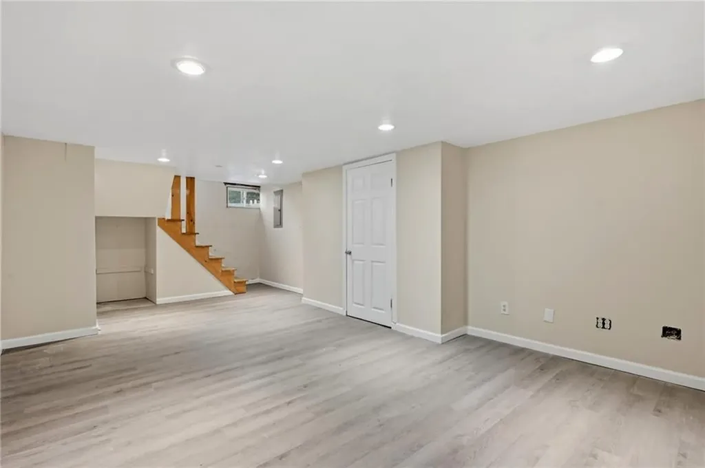 16 Broom Street Providence RI 02905