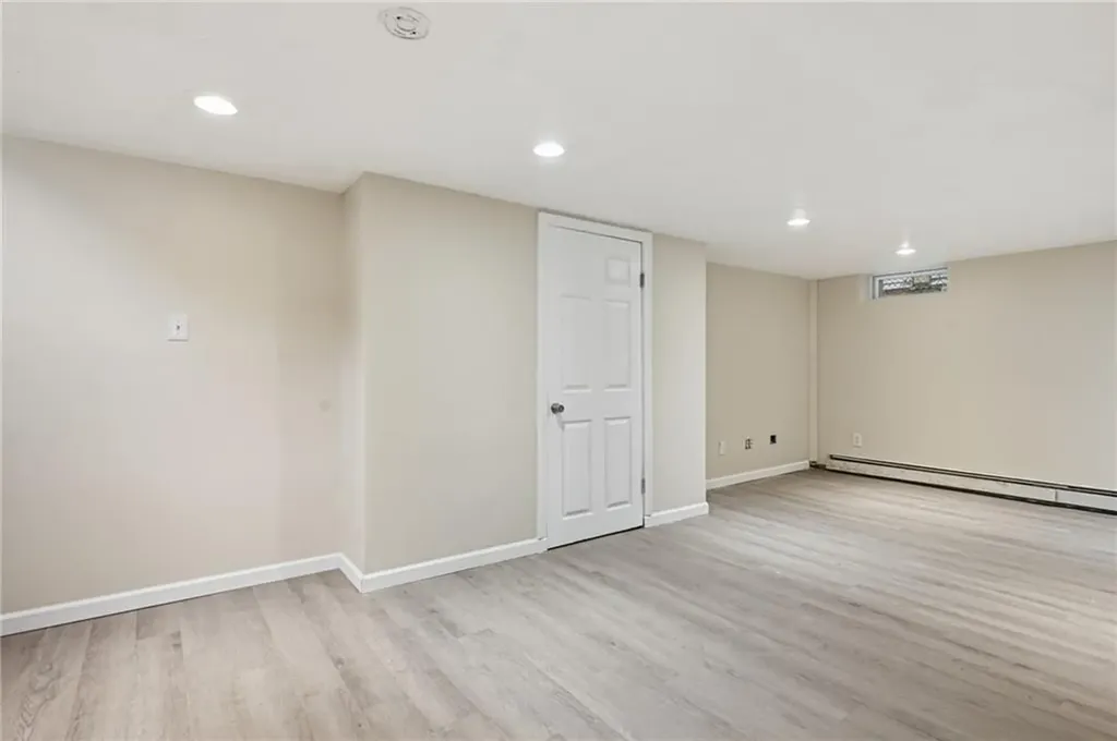 16 Broom Street Providence RI 02905