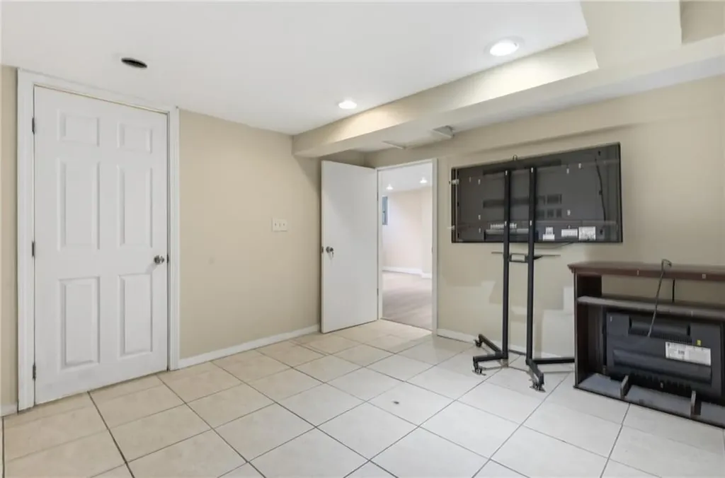 16 Broom Street Providence RI 02905