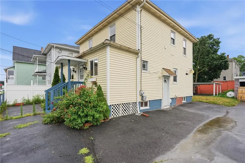 16 Broom Street Providence RI 02905