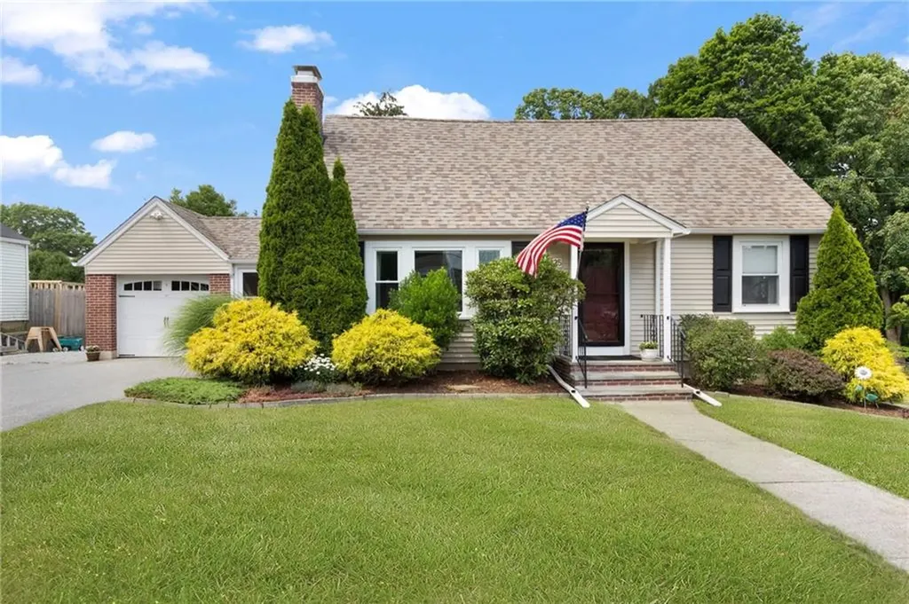 25 Leroy Avenue Warwick RI 02889