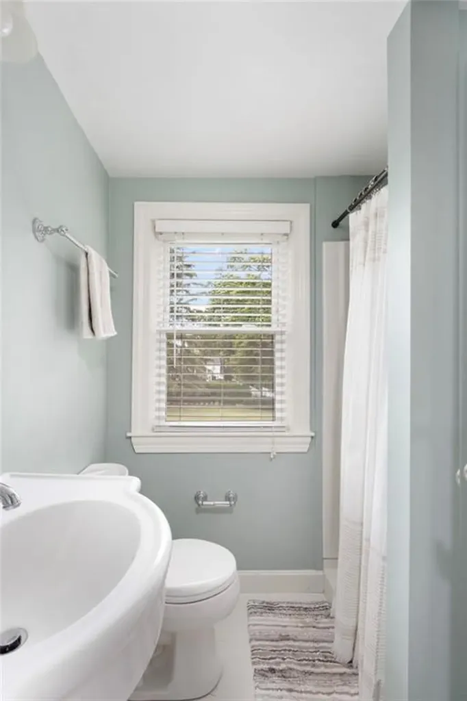 25 Leroy Avenue Warwick RI 02889
