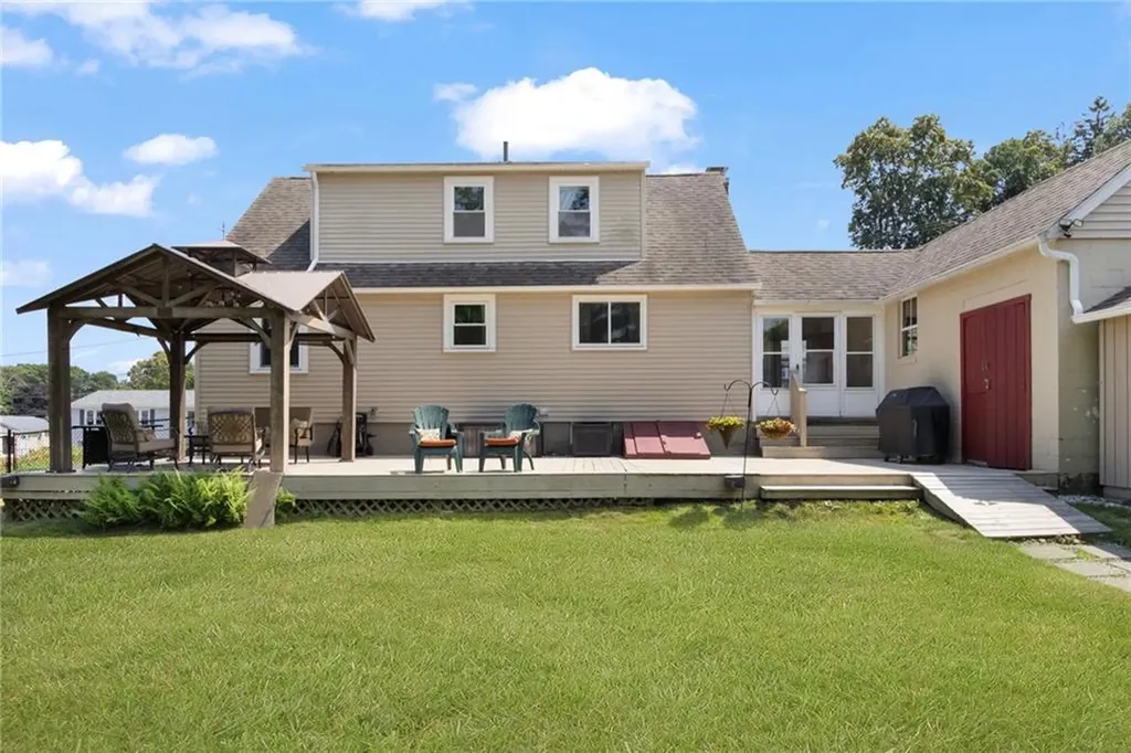 25 Leroy Avenue Warwick RI 02889