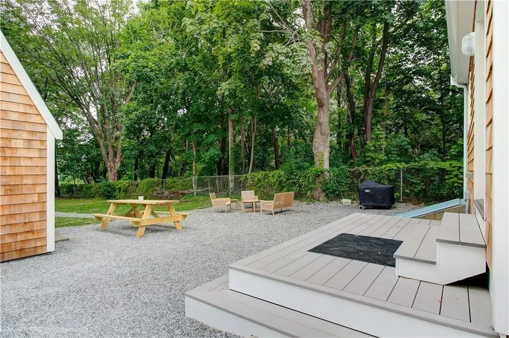 59 Melrose Avenue Jamestown RI 02835