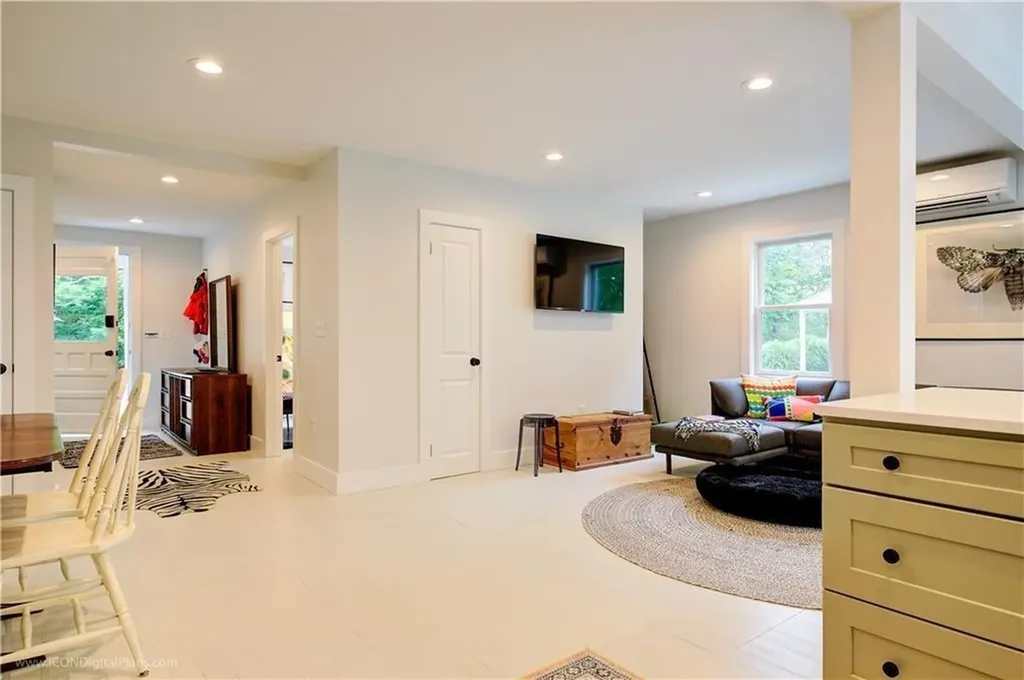 59 Melrose Avenue Jamestown RI 02835