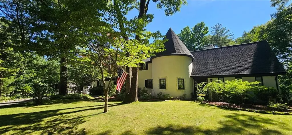 14 Maplecrest Drive Smithfield RI 02828