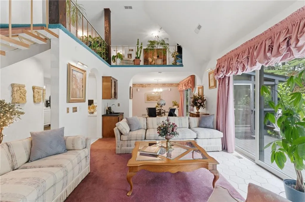 14 Maplecrest Drive Smithfield RI 02828