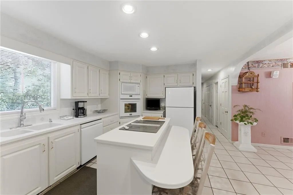 14 Maplecrest Drive Smithfield RI 02828