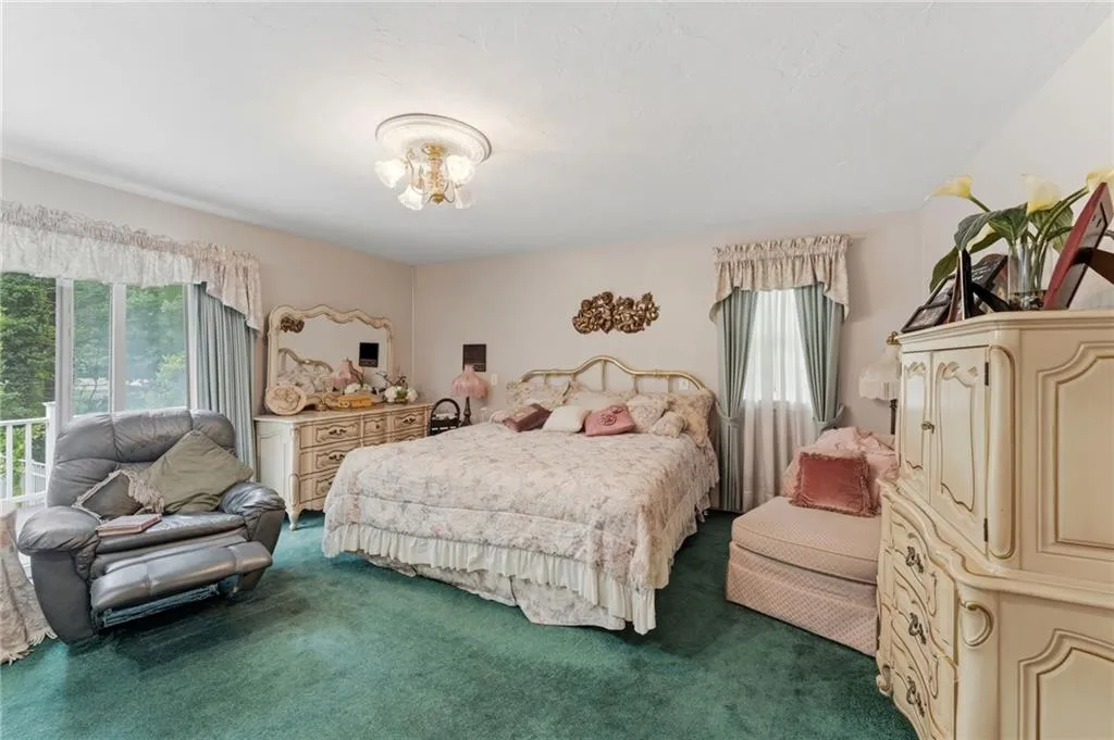 14 Maplecrest Drive Smithfield RI 02828