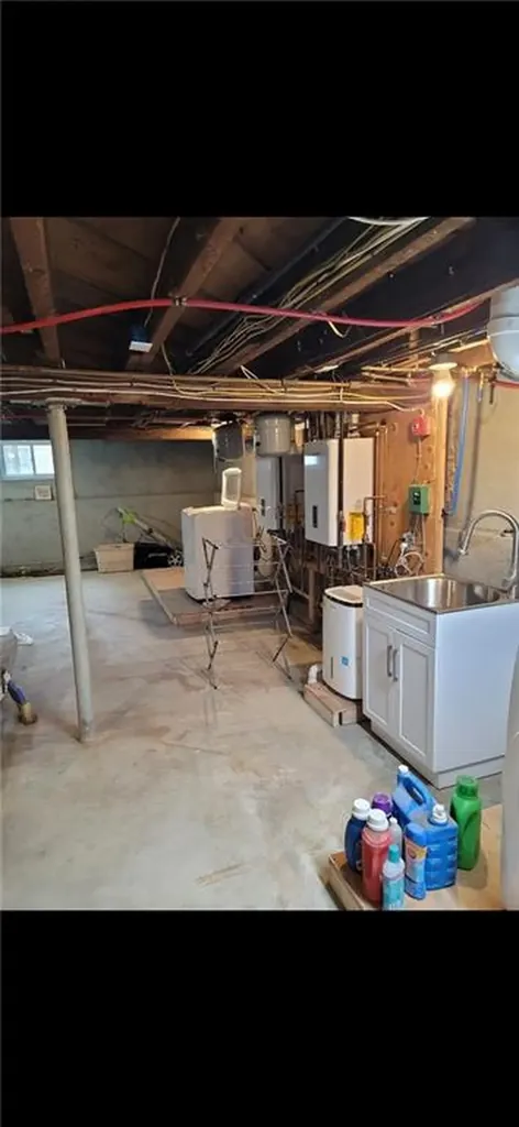 45 Cottage St Street Bristol RI 02809