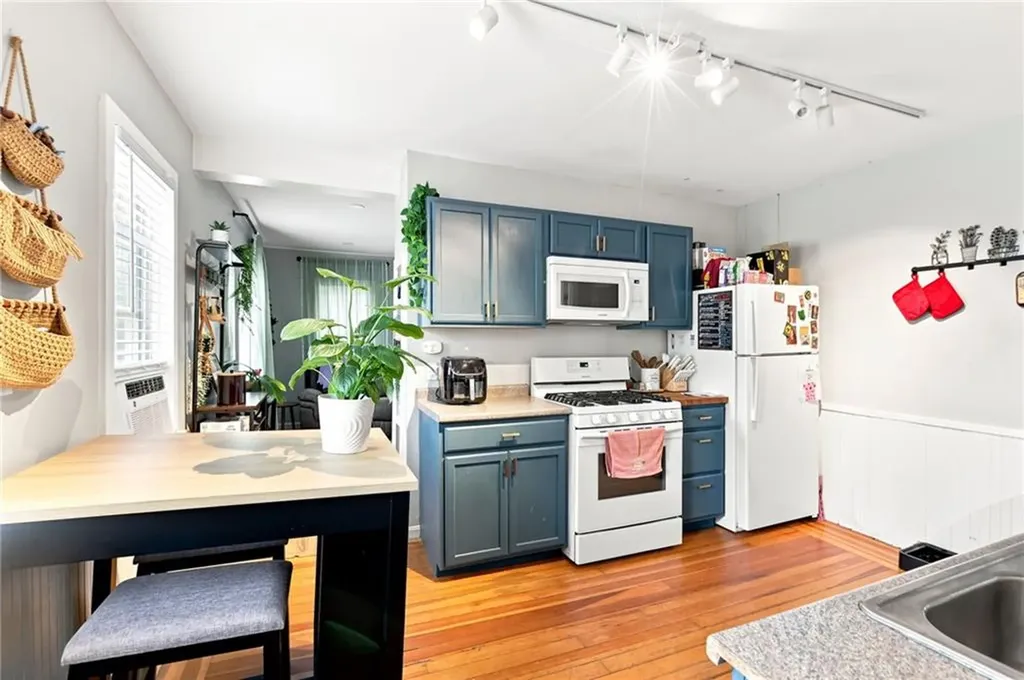 884 River Avenue Providence RI 02908