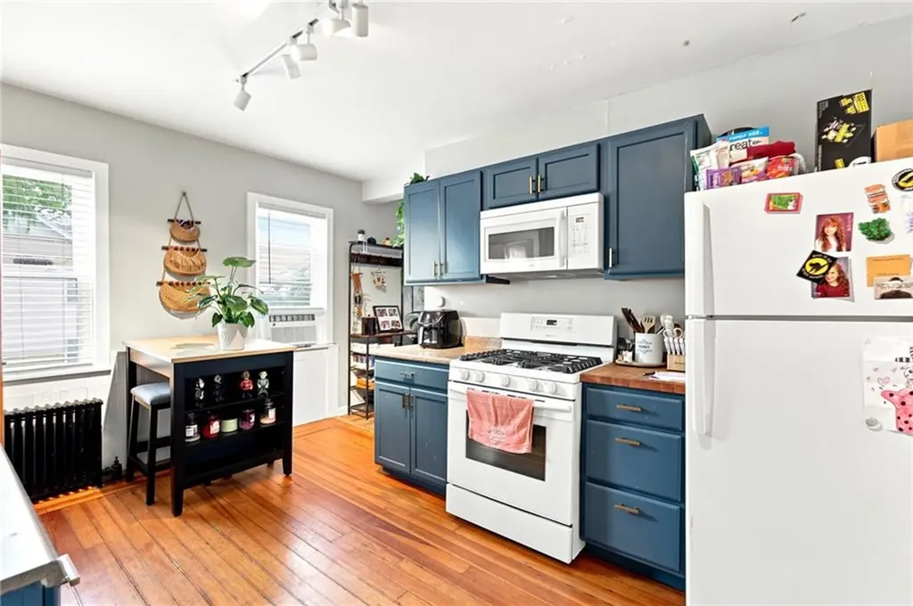 884 River Avenue Providence RI 02908