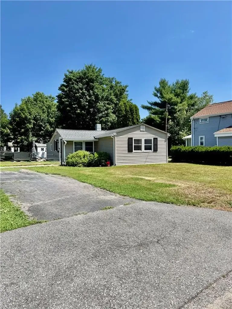 76 Dickens Street Attleboro MA 02703