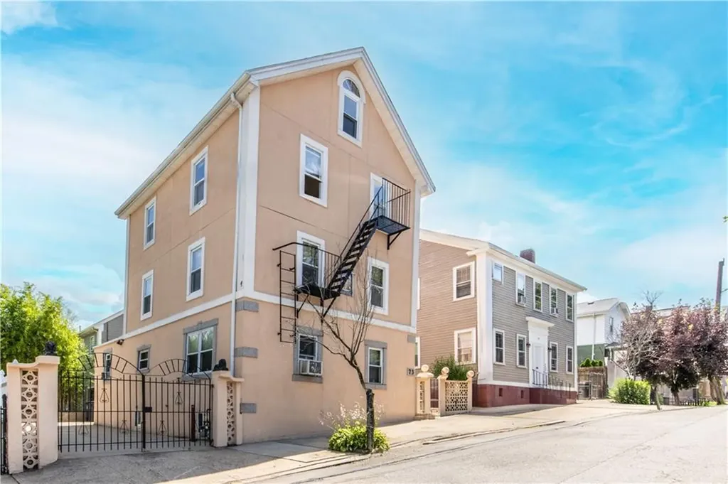 73 Trenton Street Providence RI 02906