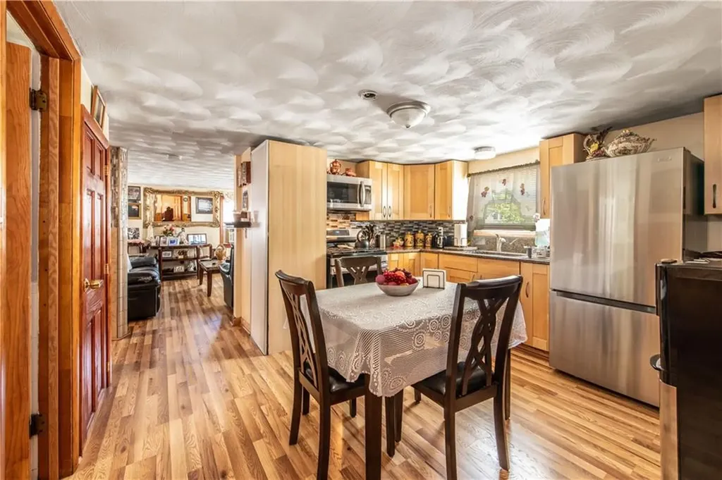 73 Trenton Street Providence RI 02906