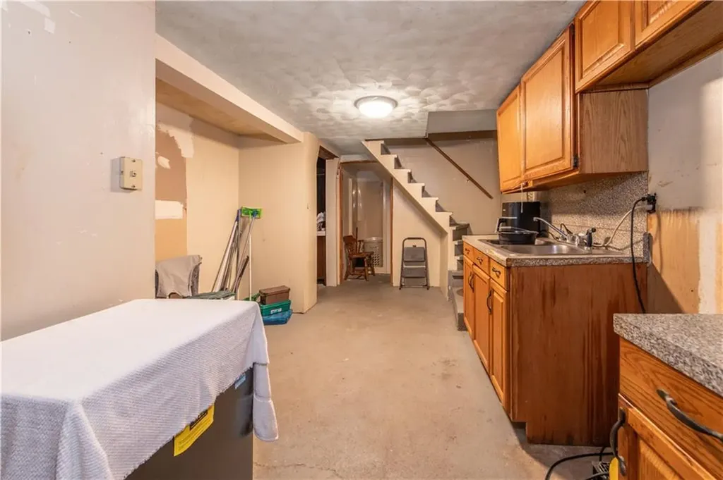 73 Trenton Street Providence RI 02906