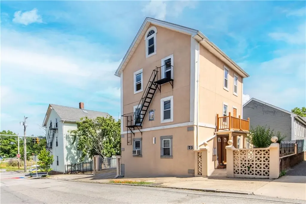 73 Trenton Street Providence RI 02906