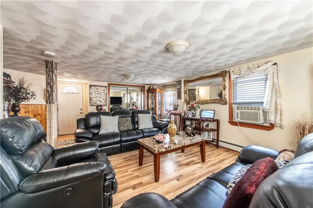73 Trenton Street Providence RI 02906