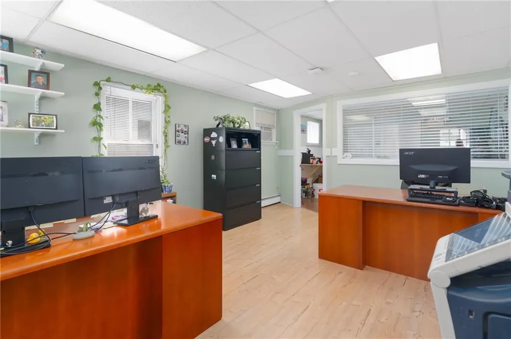 3341 Post Road Warwick RI 02886