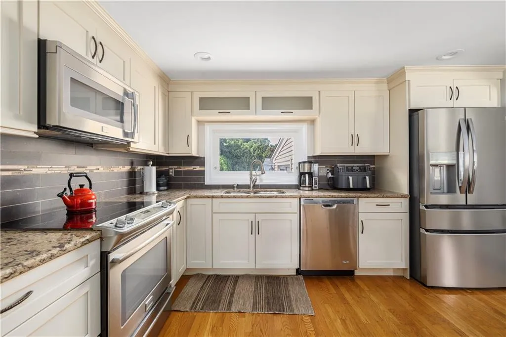 96 Redwood Drive Cranston RI 02920