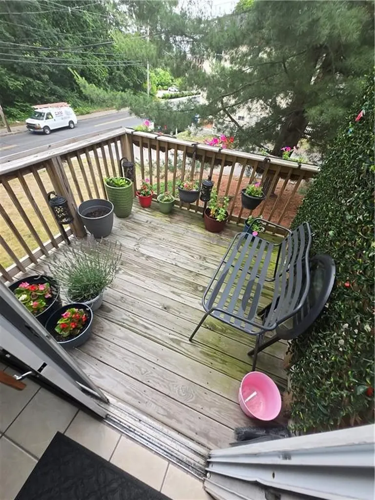 10 Burleigh Street Providence RI 02904