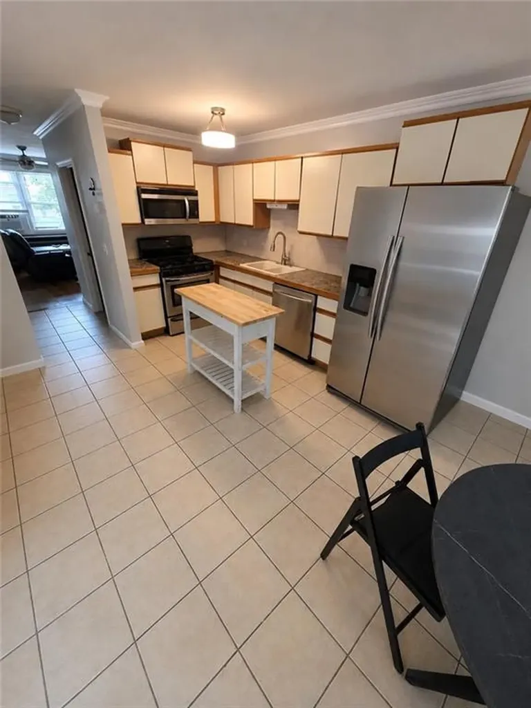10 Burleigh Street Providence RI 02904