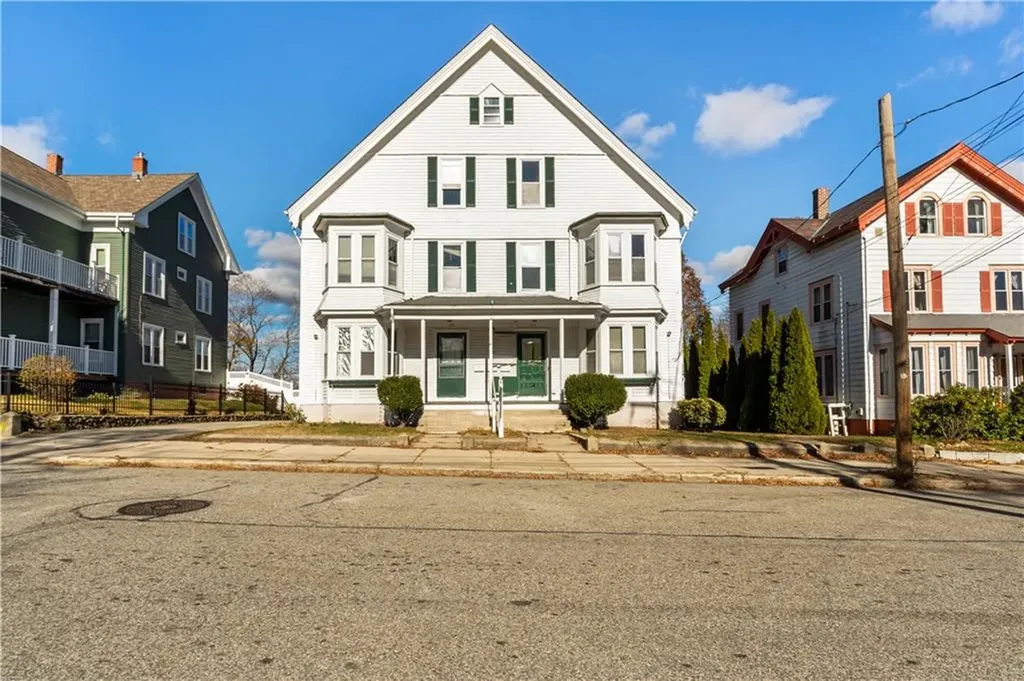 222 Carrington Avenue Woonsocket RI 02895