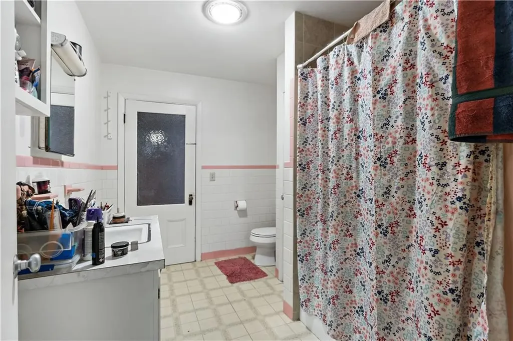 222 Carrington Avenue Woonsocket RI 02895