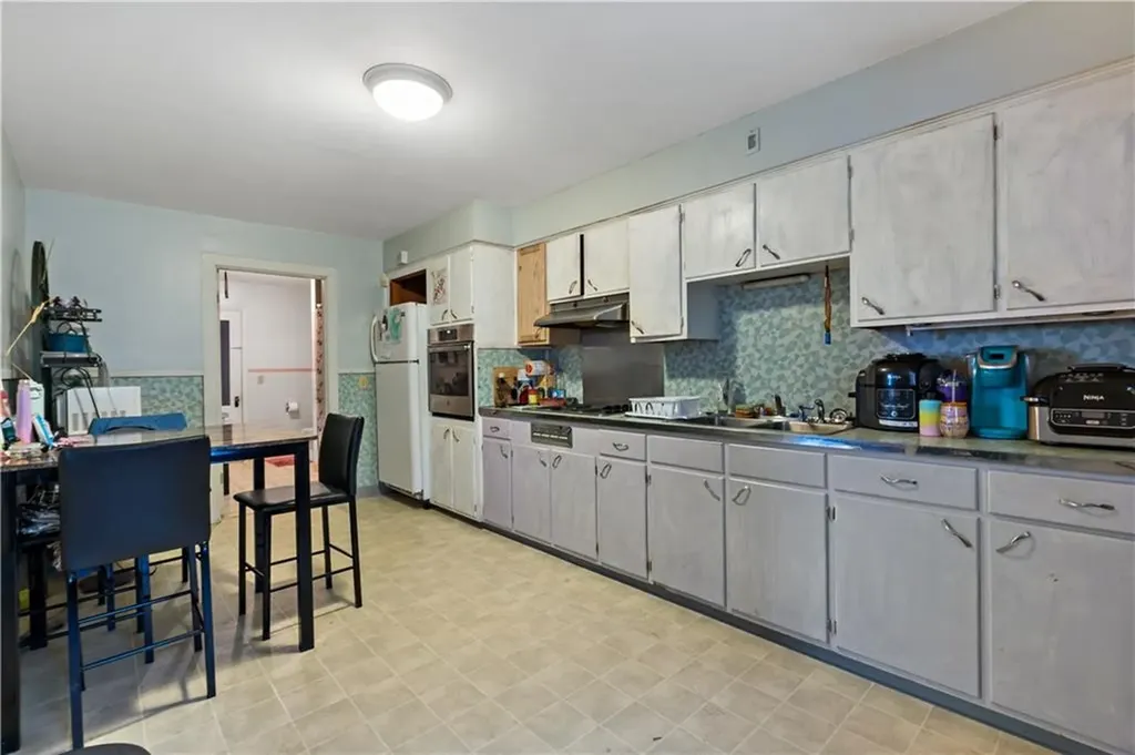 222 Carrington Avenue Woonsocket RI 02895