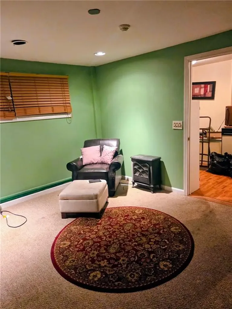 614 Plainfield Street Providence RI 02909