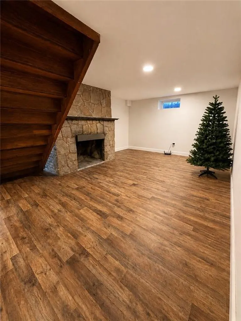 44 Pavilion Avenue Cranston RI 02920