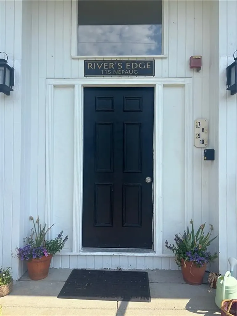 115 Nepaug Road Narragansett RI 02882