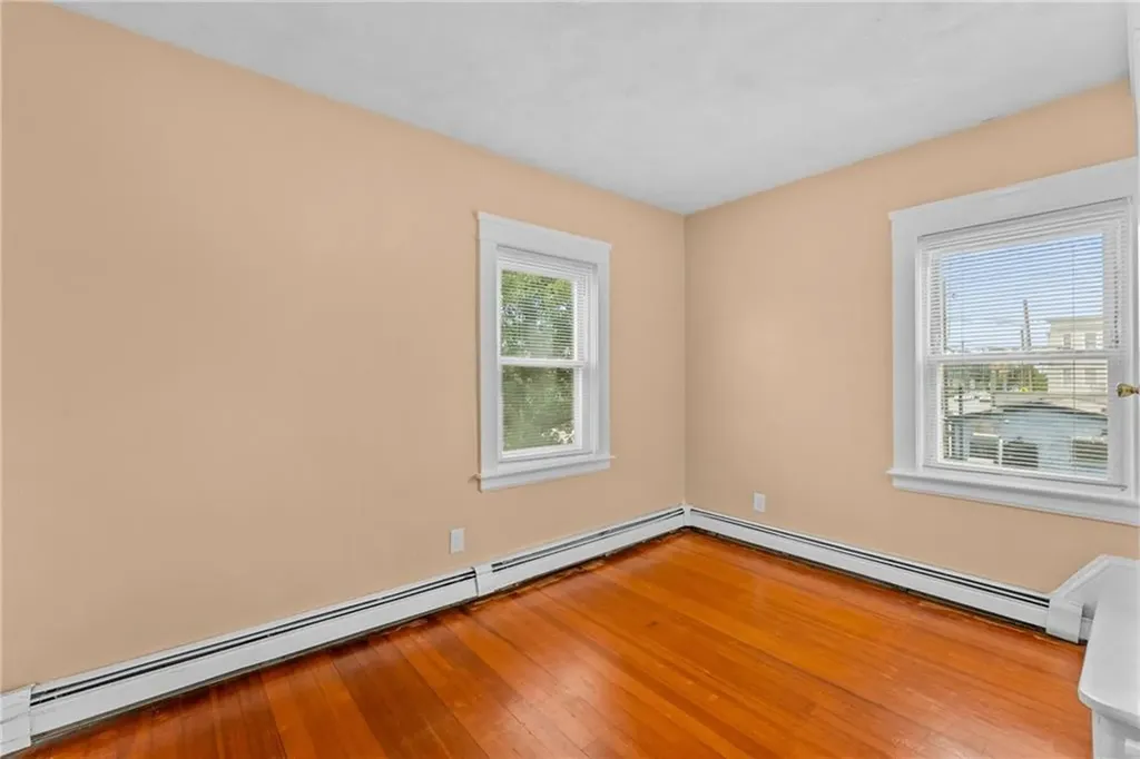 912 Narragansett Boulevard Providence RI 02905