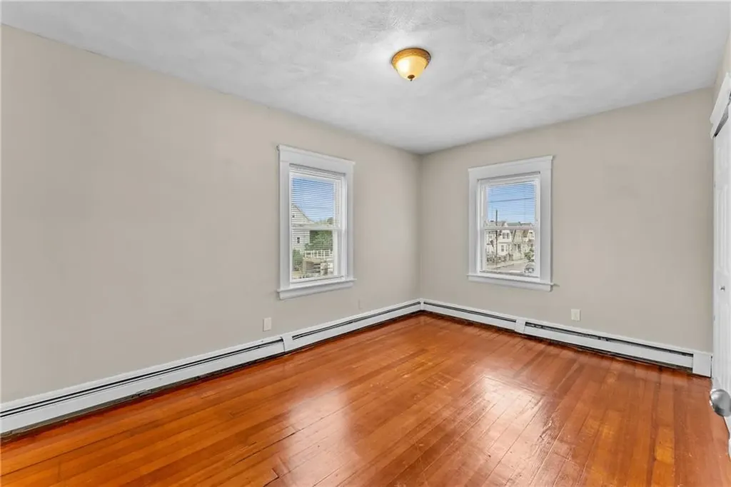 912 Narragansett Boulevard Providence RI 02905
