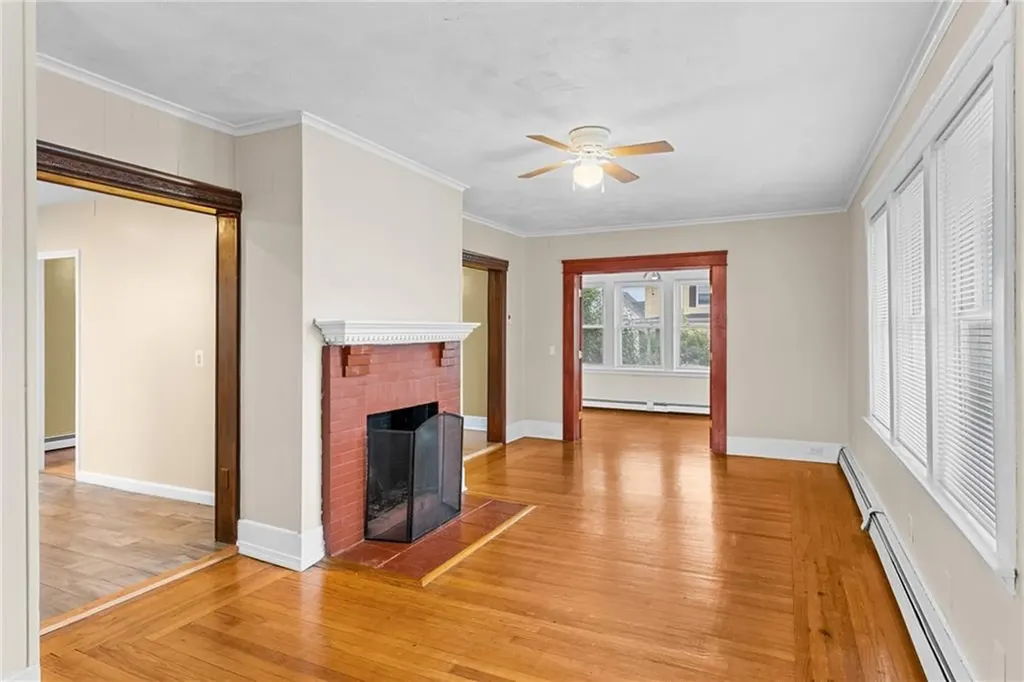 912 Narragansett Boulevard Providence RI 02905