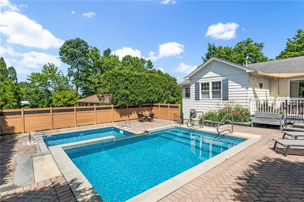 94 Greening Lane Cranston RI 02920
