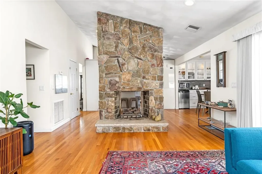 94 Greening Lane Cranston RI 02920