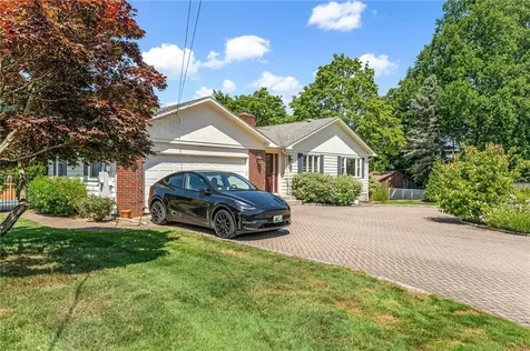 94 Greening Lane Cranston RI 02920