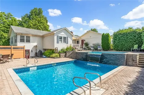 94 Greening Lane Cranston RI 02920