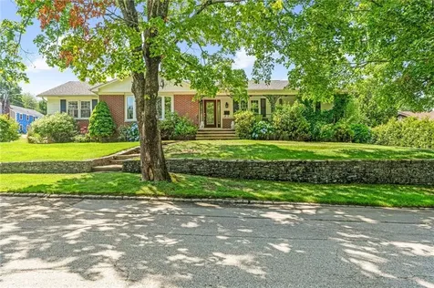 94 Greening Lane Cranston RI 02920