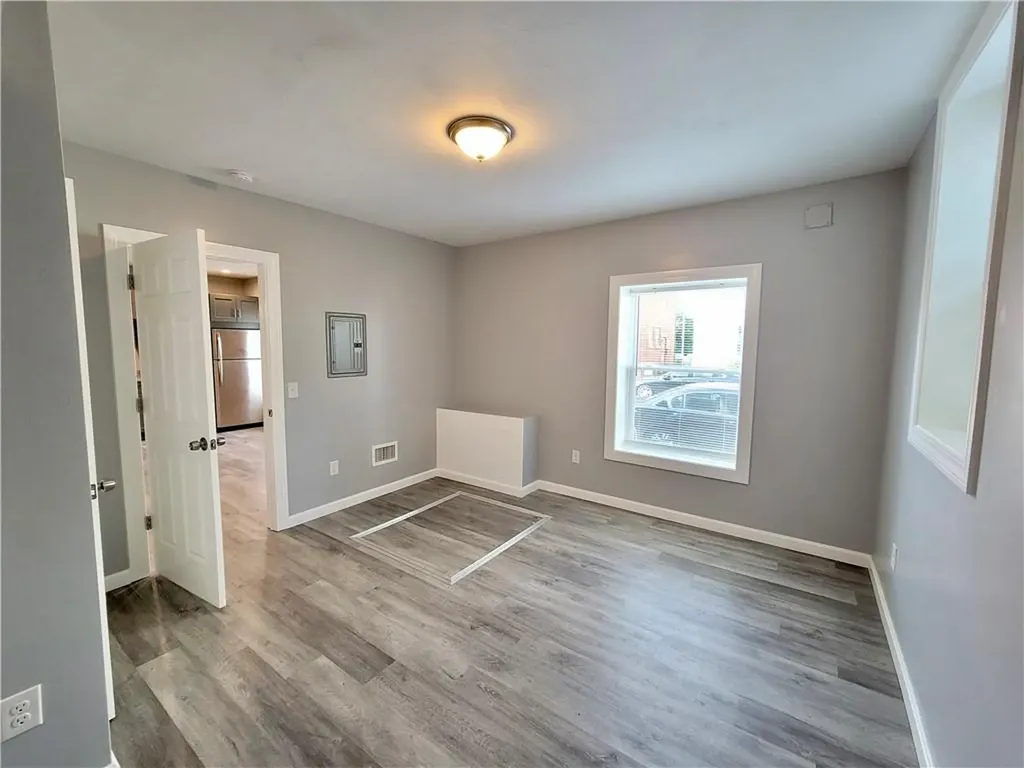 527 Charles Street Providence RI 02904