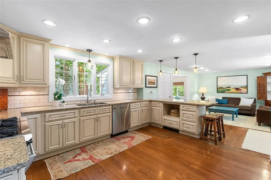 20 Terrace Drive Barrington RI 02806