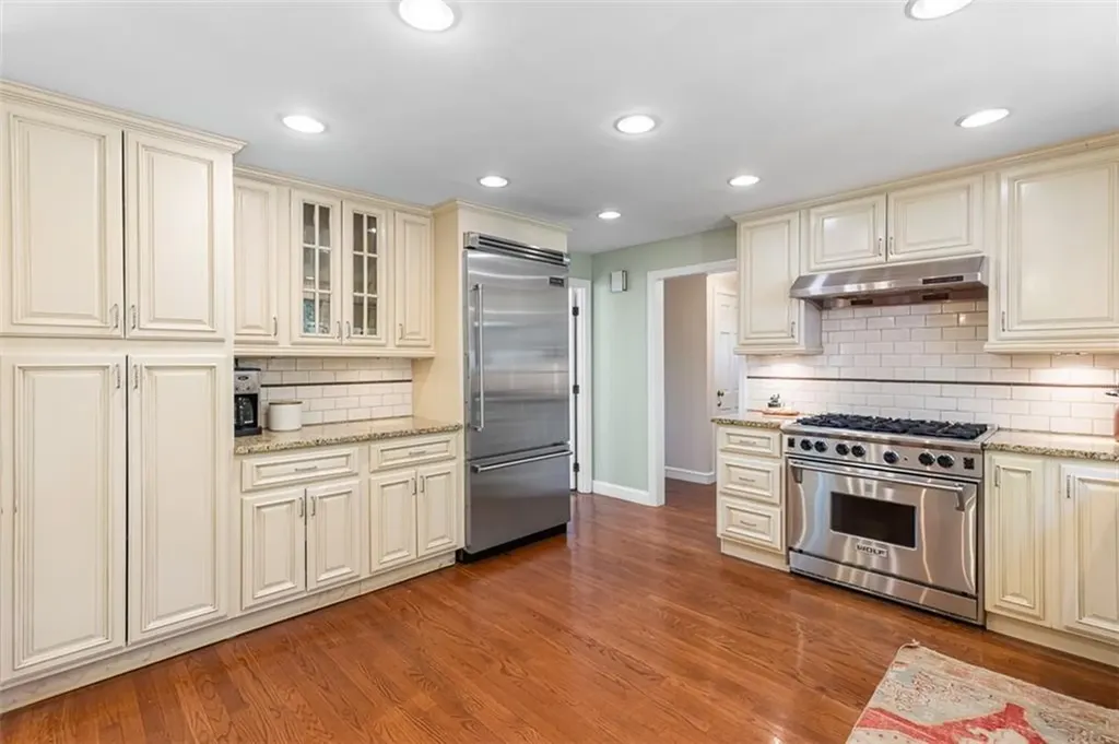 20 Terrace Drive Barrington RI 02806