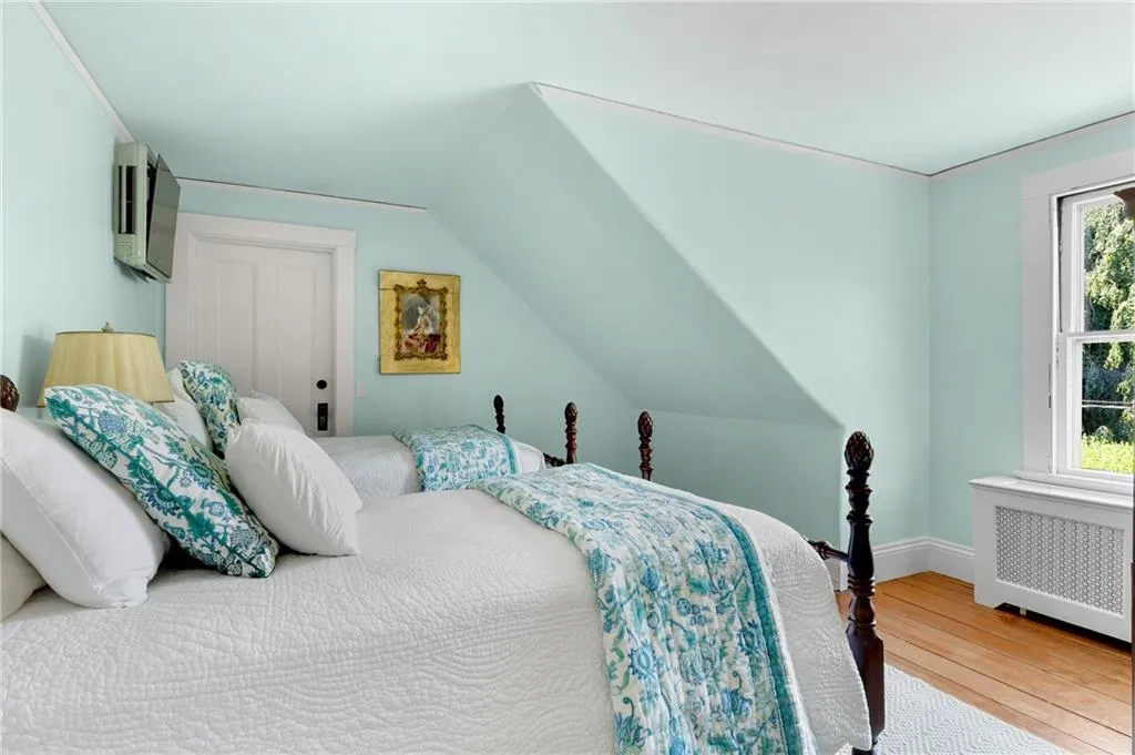 2 4 Hazard Avenue Newport RI 02840