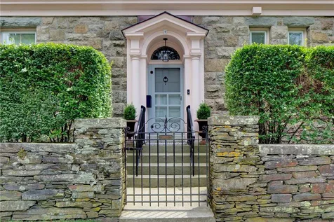 2 4 Hazard Avenue Newport RI 02840