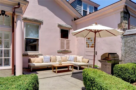 2 4 Hazard Avenue Newport RI 02840