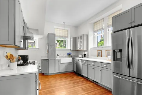 2 4 Hazard Avenue Newport RI 02840