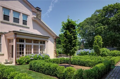 2 4 Hazard Avenue Newport RI 02840