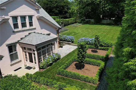 2 4 Hazard Avenue Newport RI 02840