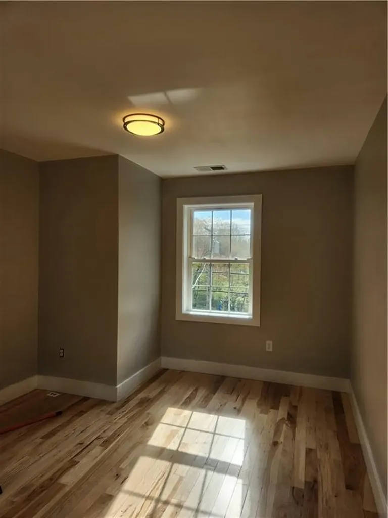 1284 Boston Neck Road Narragansett RI 02882